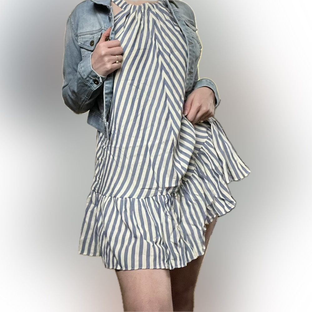 Adorable NWT Blue and White, Drop Waist Cotton Striped Halter Dress. M. - Picture 3 of 16